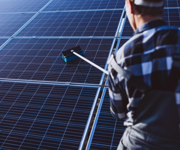 Solar O&M Services Ensuring Peak Performance and Maximum Power